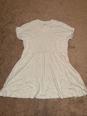 American Eagle Outfitters Light Gray Crewneck Tee